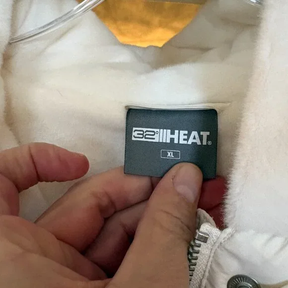 NWT 32 Degrees Heat Women's XL Puffer Jacket in White. - Picture 5 of 9